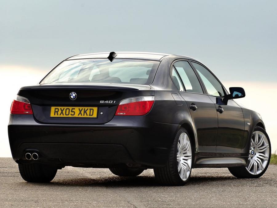  BMW 540i with M Sport package 2006 года  (UK) (фото 2 из 3)
